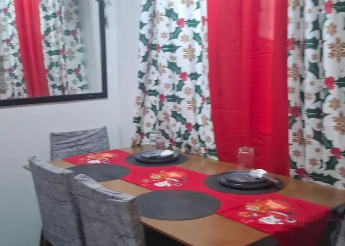 Four Es Apartment *